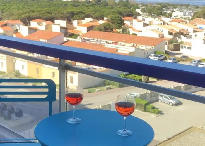 Moderne, A 50m 아파트 르발카레스